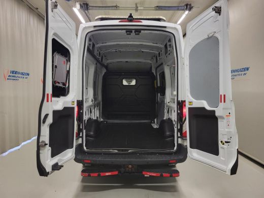 Ford Transit 2.0TDCI 130pk L2/H3 Trekhaak 2800kg Euro 6! ActivLease financial lease