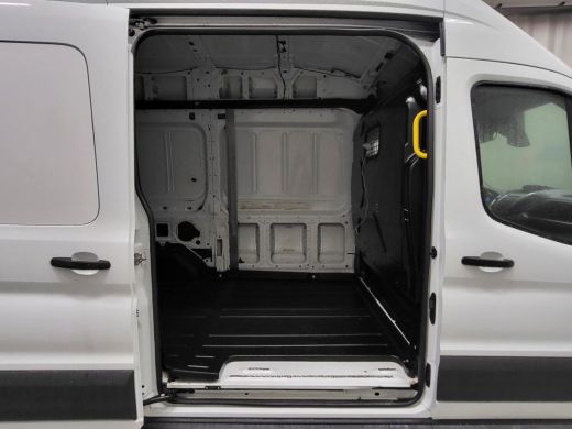 Ford Transit 2.0TDCI 130pk L2/H3 Trekhaak 2800kg Euro 6! ActivLease financial lease