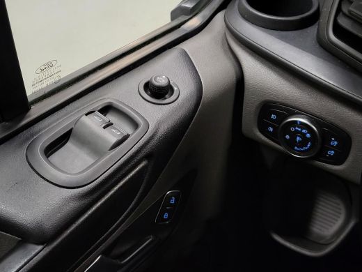 Ford Transit Custom 2.0TDCI Dubbele Cabine Trekhaak Euro 6! ActivLease financial lease