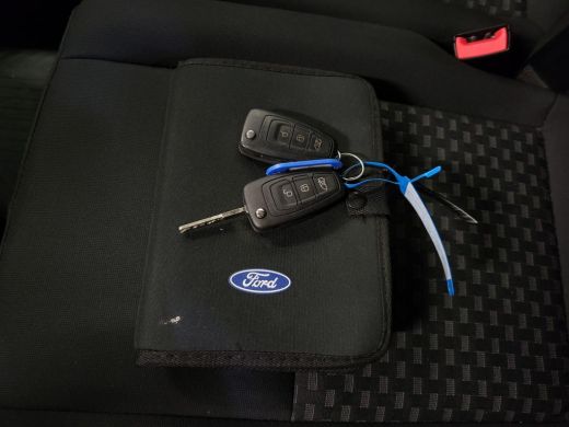 Ford Transit Custom 2.0TDCI Dubbele Cabine Trekhaak Euro 6! ActivLease financial lease