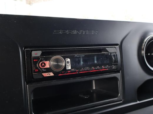 Mercedes-Benz Sprinter 314 2.2 CDI 143 PK L2H2 SELENIETGRIJS METALLIC *118.204 KM* + TREKHAAK | AIRCO ActivLease financial lease