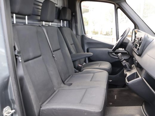 Mercedes-Benz Sprinter 314 2.2 CDI 143 PK L2H2 SELENIETGRIJS METALLIC *118.204 KM* + TREKHAAK | AIRCO ActivLease financial lease