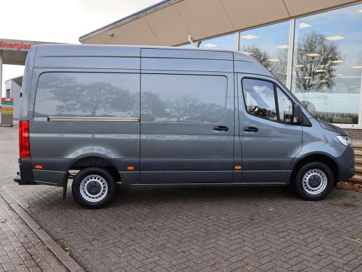 Mercedes-Benz Sprinter 314 2.2 CDI 143 PK L2H2 SELENIETGRIJS METALLIC *118.204 KM* + TREKHAAK | AIRCO ActivLease financial lease