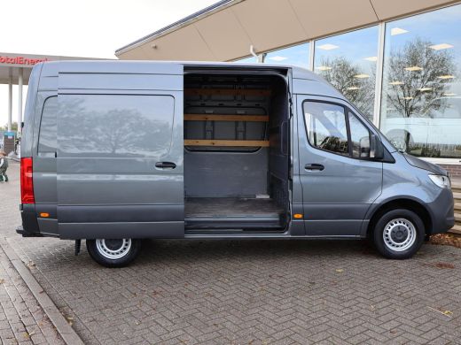 Mercedes-Benz Sprinter 314 2.2 CDI 143 PK L2H2 SELENIETGRIJS METALLIC *118.204 KM* + TREKHAAK | AIRCO ActivLease financial lease