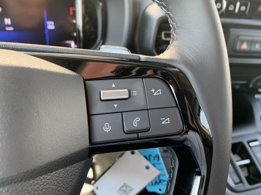 Opel Combo 1.5 BlueHDi 130 S&S L1 | 2 zitplaatsen rechtsvoor | Achteruitrijcamera | Airco ActivLease financial lease