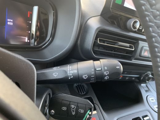 Opel Combo 1.5 BlueHDi 130 S&S L1 | 2 zitplaatsen rechtsvoor | Achteruitrijcamera | Airco ActivLease financial lease