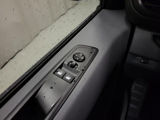 Opel Vivaro-e 50kWh L2/H1 9-Personenbus 220km Actieradius! ActivLease financial lease