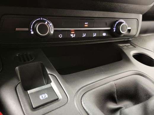 Peugeot Partner 1.2PureTech 111pk Benzine! ActivLease financial lease