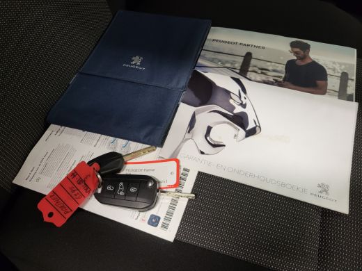 Peugeot Partner 1.2PureTech 111pk Benzine! ActivLease financial lease