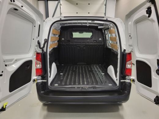 Peugeot Partner 1.2PureTech 111pk Benzine! ActivLease financial lease