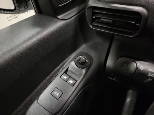 Peugeot Partner 1.2PureTech 111pk Benzine! ActivLease financial lease