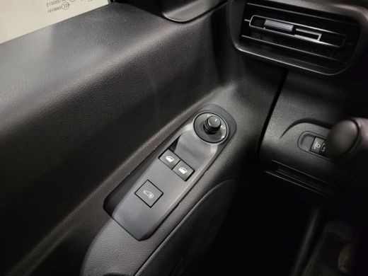 Peugeot Partner 1.2PureTech 111pk Benzine! ActivLease financial lease