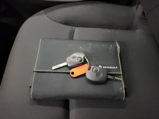 Renault Trafic Passenger 1.6dCi 8-Personenbus - Excl. BTW / BPM vrij Euro 6! ActivLease financial lease