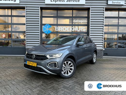 Volkswagen T-Roc 1.5 TSI 150 pk Life Edition 7-DSG | Achteruitrijcamera | Cruise control adaptief | Keyless entry/... Volkswagen T-Roc 1.5 TSI 150 pk Life Edition 7-DSG | Achteruitrijcamera | Cruise control adaptief | Keyless entry/...