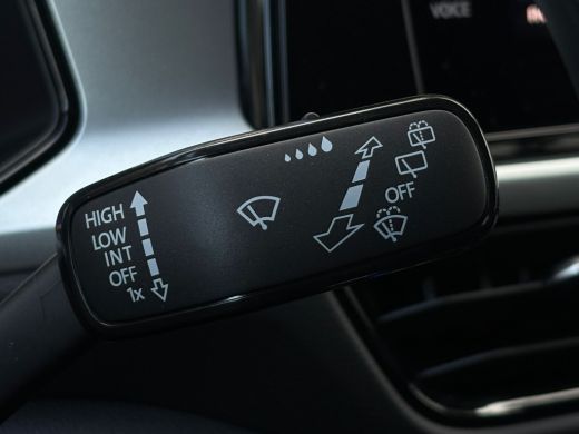 Volkswagen T-Roc 1.5 TSI 150 pk Life Edition 7-DSG | Achteruitrijcamera | Cruise control adaptief | Keyless entry/... ActivLease financial lease