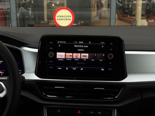 Volkswagen T-Roc 1.5 TSI 150 pk Life Edition 7-DSG | Achteruitrijcamera | Cruise control adaptief | Keyless entry/... ActivLease financial lease