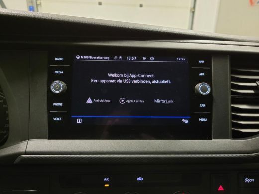 Volkswagen Transporter 2.0TDI 110pk L2/H1 2X Schuifdeur Euro 6! ActivLease financial lease