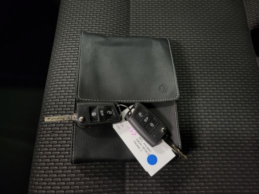 Volkswagen Transporter 2.0TDI 110pk L2/H1 Euro 6! ActivLease financial lease