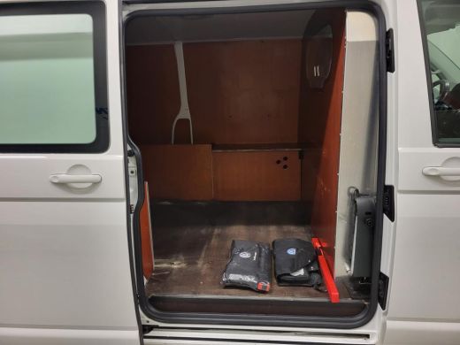 Volkswagen Transporter 2.0TDI 150pk Automaat 2500kg Trekgewicht Euro 6! ActivLease financial lease