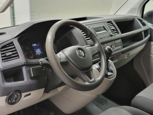 Volkswagen Transporter 2.0TDI 150pk L2/H1 Inrichting Euro 6! ActivLease financial lease