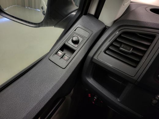 Volkswagen Transporter 2.0TDI 150pk L2/H2 Automaat Trekhaak Euro 6! ActivLease financial lease