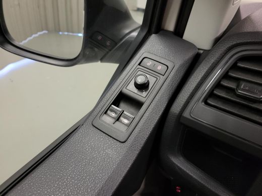 Volkswagen Transporter 2.0TDI L2/H1 Trekhaak Euro 6! ActivLease financial lease