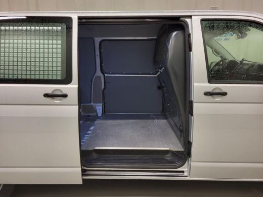 Volkswagen Transporter 2.0TSI 150pk L2/H1 Trekhaak Benzine! ActivLease financial lease