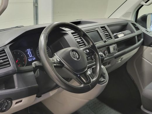 Volkswagen Transporter 2.0TSI 150pk L2/H1 Trekhaak Benzine! ActivLease financial lease