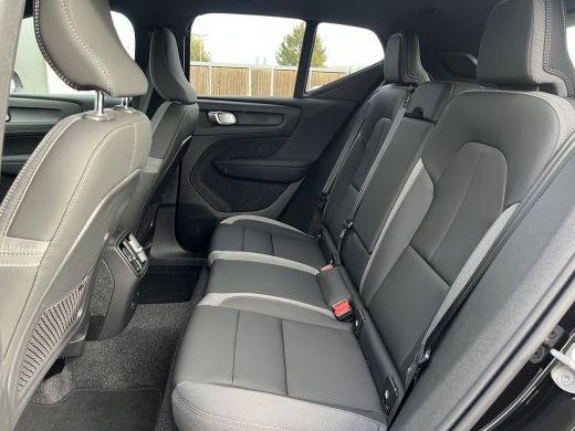 Volvo  EX40 Single Motor Extended Range Plus 82 kWh | BlackPack | Trekhaak | Pixel led | Sportstoelen | Keyle... ActivLease financial lease