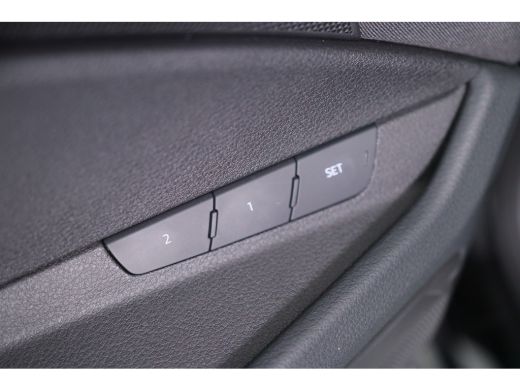 Audi e-tron 55 quattro Business edition 95 kWh | Camera | Virtual Cockpit | Stoelverwarming | Elektr Stoel | ... ActivLease financial lease