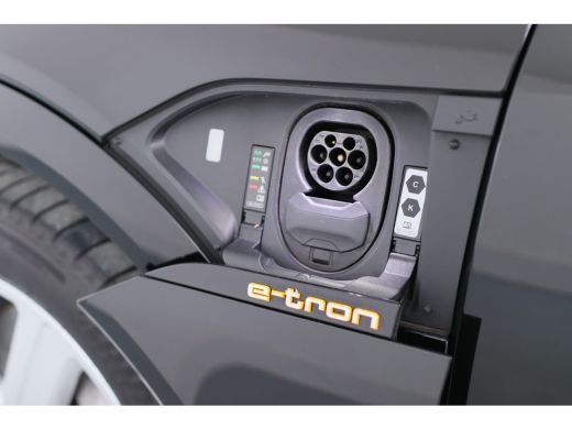 Audi e-tron 55 quattro Business edition 95 kWh | Camera | Virtual Cockpit | Stoelverwarming | Elektr Stoel | ... ActivLease financial lease