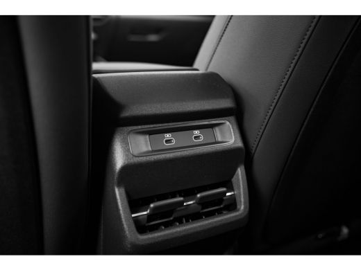 Audi Q3 S edition | Adaptive cruise control | Audi sound system | Cruise control ActivLease financial lease