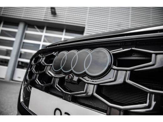 Audi Q3 S edition | Adaptive cruise control | Audi sound system | Cruise control ActivLease financial lease