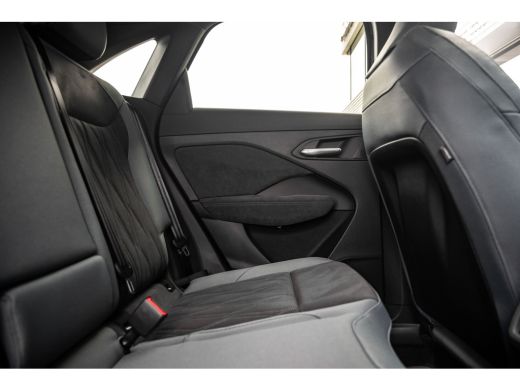 Audi Q3 S edition | Adaptive cruise control | Audi sound system | Cruise control ActivLease financial lease