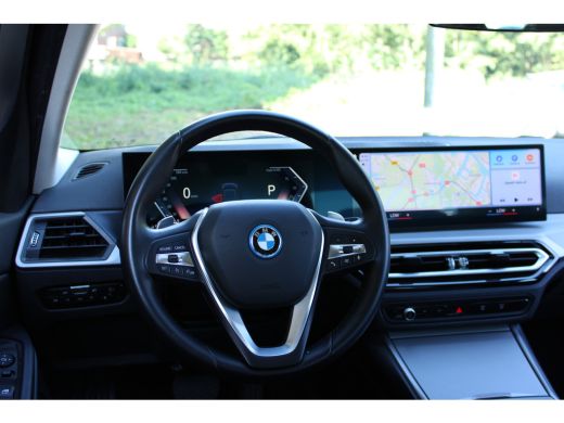 BMW 3 Serie 320e 204PK PHEV BUSINESS SPORT LEDER/CARPLAY/NIEUW-TYPE ActivLease financial lease