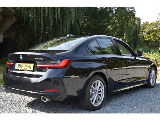 BMW 3 Serie 320e 204PK PHEV BUSINESS SPORT LEDER/CARPLAY/NIEUW-TYPE ActivLease financial lease