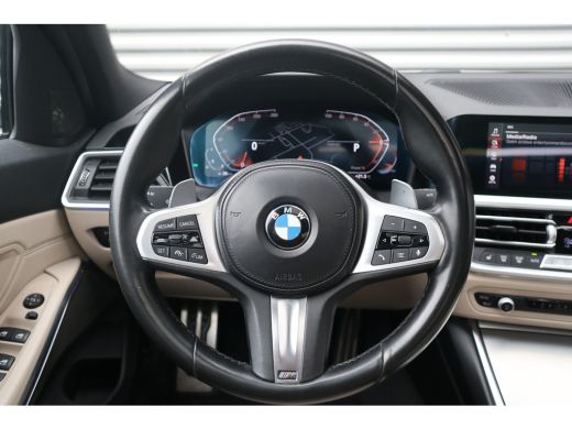 BMW 3 Serie 330i M-Sport Panorama / Harman Kardon / Laser / Leder / M Performance / ActivLease financial lease