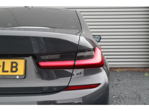 BMW 3 Serie 330i M-Sport Panorama / Harman Kardon / Laser / Leder / M Performance / ActivLease financial lease