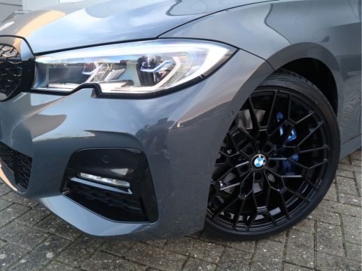 BMW 3 Serie 330i M-Sport Panorama / Harman Kardon / Laser / Leder / M Performance / ActivLease financial lease
