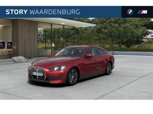 BMW i4 eDrive35 / Achteruitrijcamera / Stoelverwarming / Widescreen Display / Airconditioning / Active C... BMW i4 eDrive35 / Achteruitrijcamera / Stoelverwarming / Widescreen Display / Airconditioning / Active C...