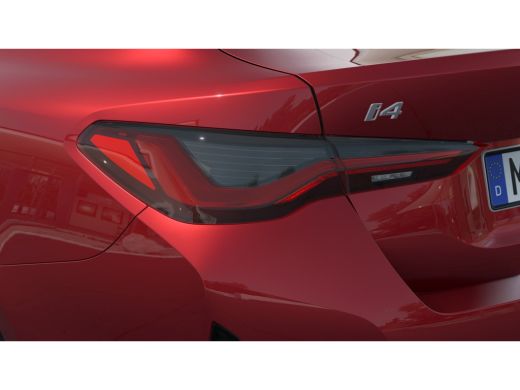 BMW i4 eDrive35 / Achteruitrijcamera / Stoelverwarming / Widescreen Display / Airconditioning / Active C... ActivLease financial lease