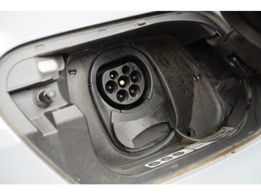 CUPRA Born Essential 62 kWh | Stoel-/stuurverwarming | Adaptive Cruise Control | Camera | Climate Control | ... ActivLease financial lease