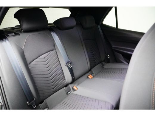 CUPRA Born Essential 62 kWh | Stoel-/stuurverwarming | Adaptive Cruise Control | Camera | Climate Control | ... ActivLease financial lease