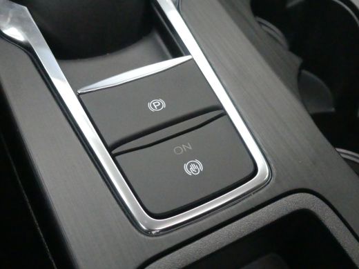 Ford Kuga 2.5 PHEV 243PK ST-Line X | PANORAMADAK | 19''LMV | ADAPTIVE CRUISE | DODEHOEKDETECTIE | STOEL+STU... ActivLease financial lease