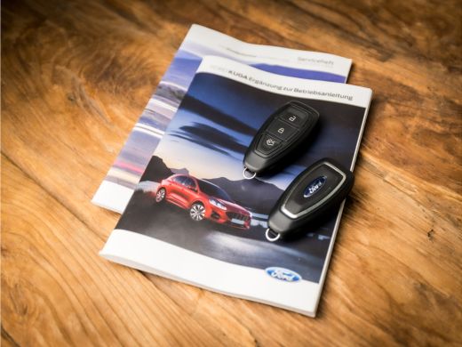 Ford Kuga 2.5 PHEV Titanium Sport 225Pk Automaat (VIRTUAL COCKPIT, APPLE CARPLAY, GROOT NAVI, CAMERA, STOEL... ActivLease financial lease