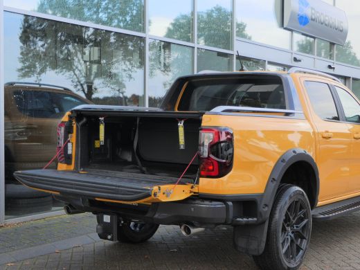 Ford Ranger 2.3 Wildtrak Double Cab PHEV | Custom RVS uitlaat | 20'' | Wielkastverbreders | Camera | Adaptive... ActivLease financial lease