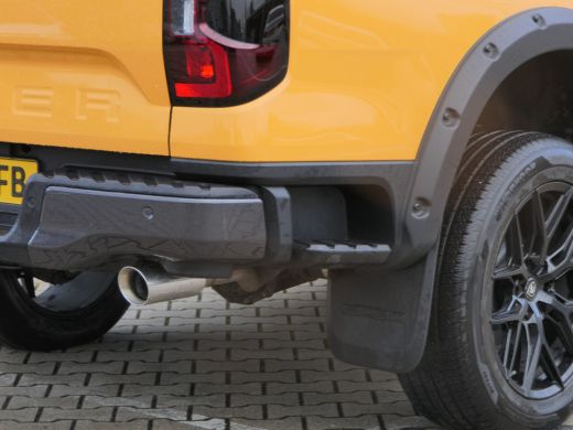 Ford Ranger 2.3 Wildtrak Double Cab PHEV | Custom RVS uitlaat | 20'' | Wielkastverbreders | Camera | Adaptive... ActivLease financial lease