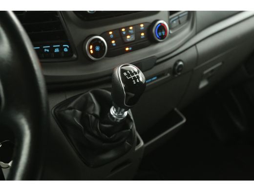 Ford Transit 2.0 TDCI 185PK L3H2 | DC | 7-zits | Airco | Cruise | Camera | Carplay | Trekh. | Parkeersens. ActivLease financial lease