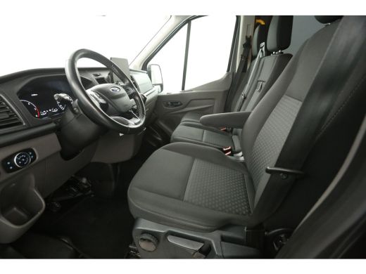 Ford Transit 2.0 TDCI 185PK L3H2 | DC | 7-zits | Airco | Cruise | Camera | Carplay | Trekh. | Parkeersens. ActivLease financial lease
