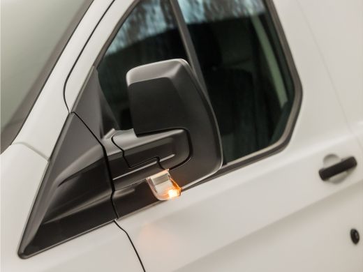 Ford Transit Custom 270 2.0 TDCI L1H1 (AIRCO, 3 ZITPLAATSEN, BLUETOOTH, SPORTSTOELEN, TREKHAAK, NIEUWE APK, NIEUWSTAAT) ActivLease financial lease